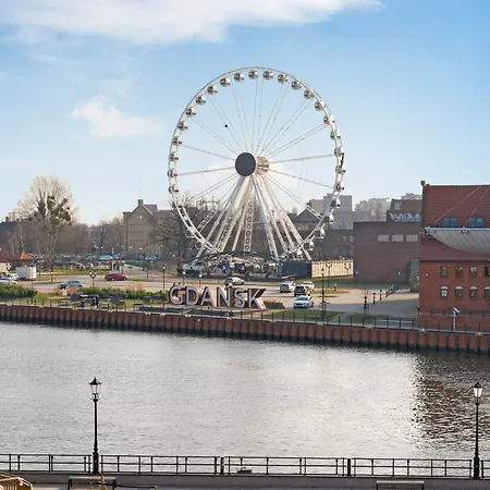 Apartman Old Town Targ Rybny - Self Check-in, Parking, River View By Renters