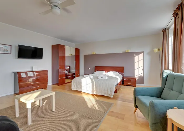 Dom & House - Old Town Targ Rybny - Self Check-in, Parking, River View